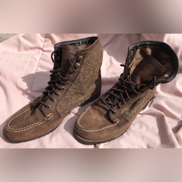 G.H. Bass & Co. Millie Herringbone Colorful Knit Side Laced Leather Boot - 8M - Picture 8 of 15